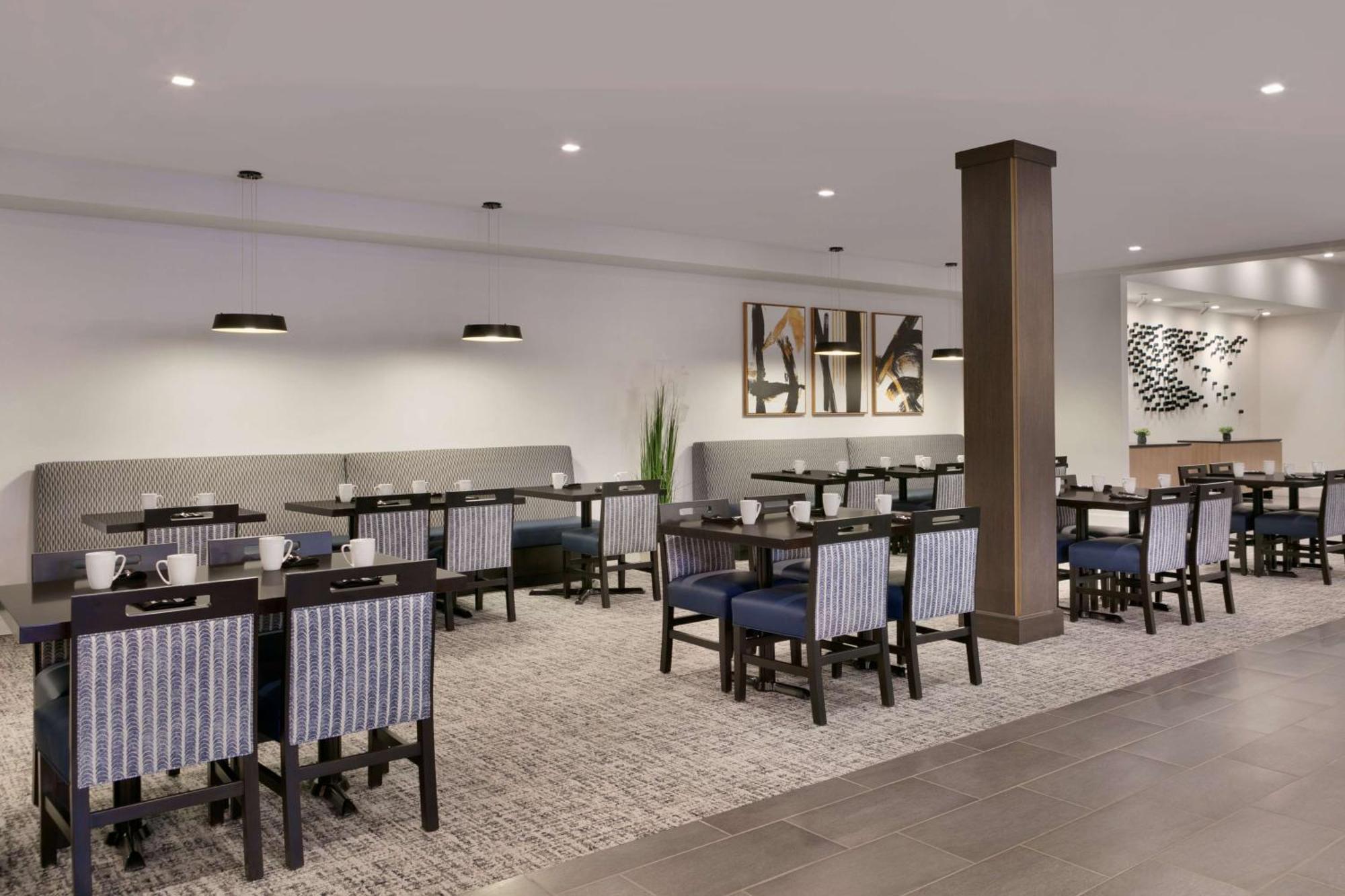 Doubletree By Hilton Canton Downtown Exterior foto